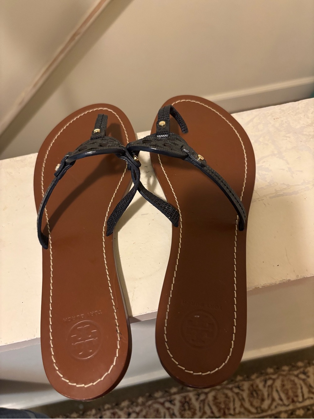Tory Burch Navy Leather Thong Sandals with Brown Footbed
